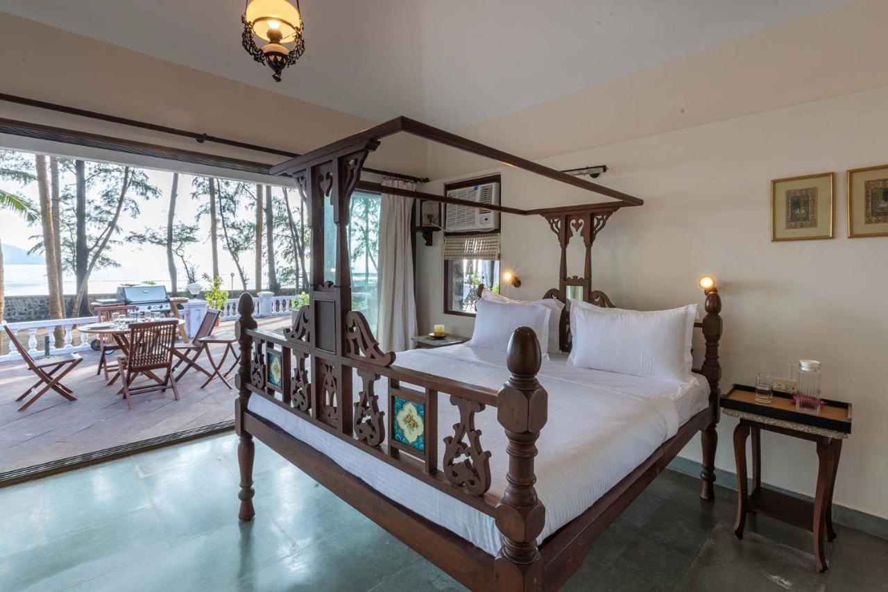 Casa Del Mer By Stayvista - Nearby Beach With, Sea-View Rooms & Coconut Farm Alibag Bagian luar foto