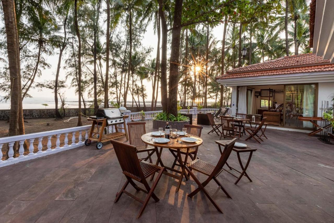 Casa Del Mer By Stayvista - Nearby Beach With, Sea-View Rooms & Coconut Farm Alibag Bagian luar foto