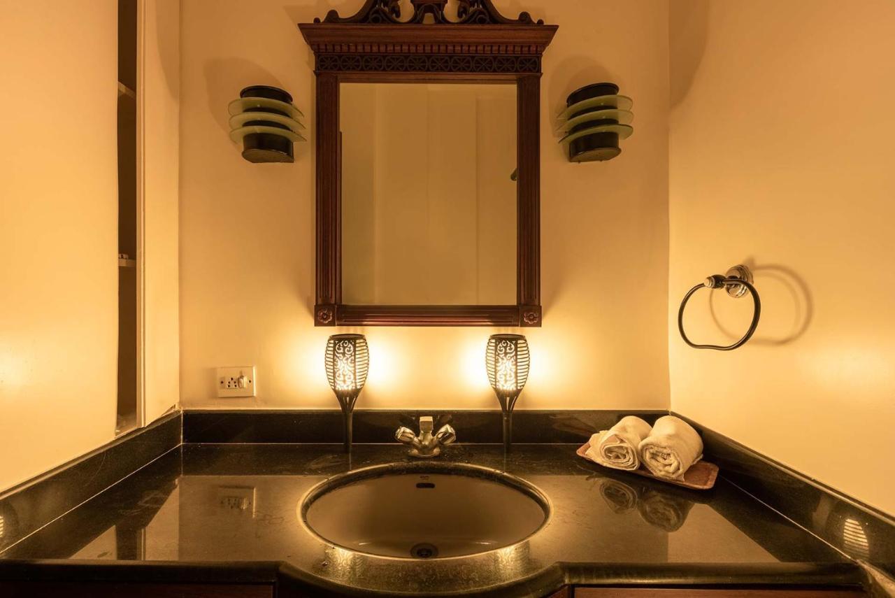 Casa Del Mer By Stayvista - Nearby Beach With, Sea-View Rooms & Coconut Farm Alibag Bagian luar foto