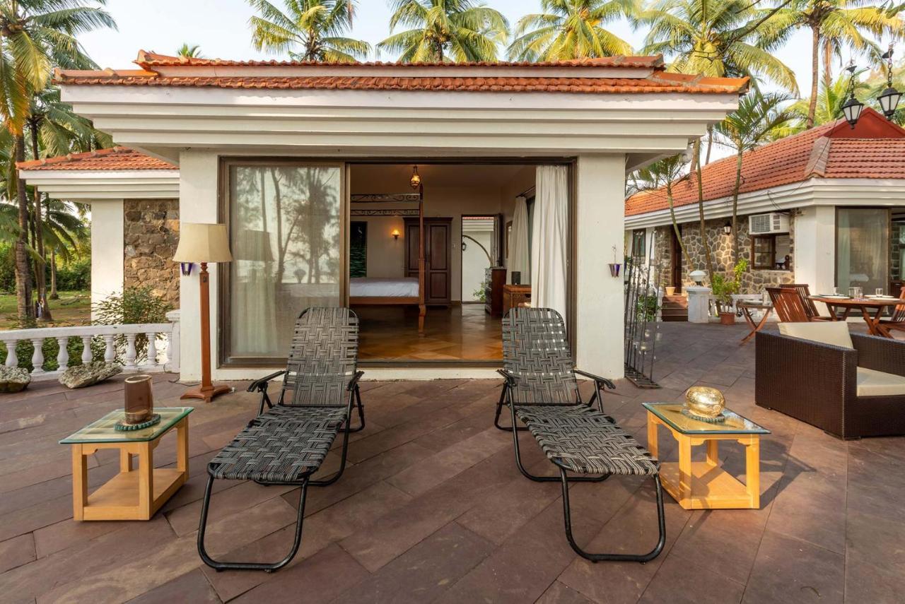 Casa Del Mer By Stayvista - Nearby Beach With, Sea-View Rooms & Coconut Farm Alibag Bagian luar foto